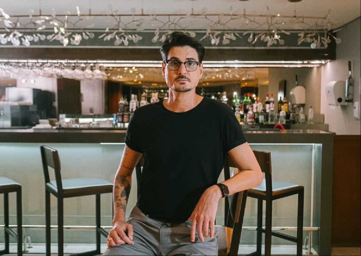 Primeiro rooftop de hotel no centro do Rio de Janeiro é inaugurado com festa repleta de convidados e clima de carnaval